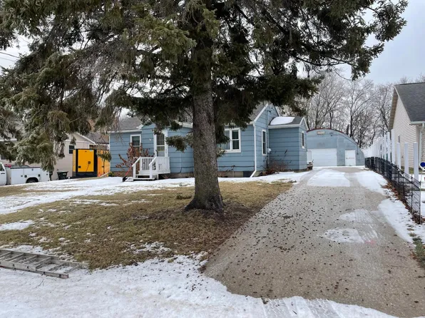 209 W Pike St, Osakis, MN 56360