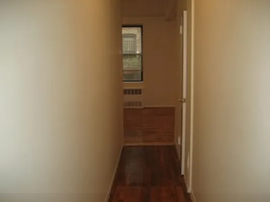 Rented by City Connections Realty | media 27