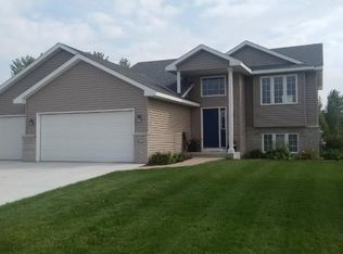 1225 Prairie Ridge Ln, Lester Prairie, MN 55354