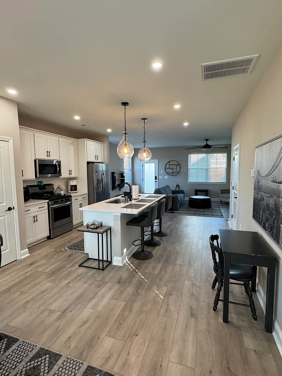 Open Concept Area Dining Kitchen Living - 5201 Frying Pan Row