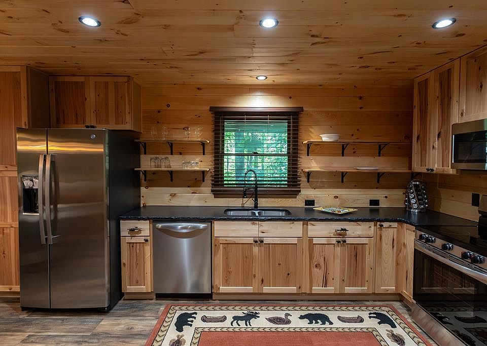 1st image of 229 High Ridge Rd