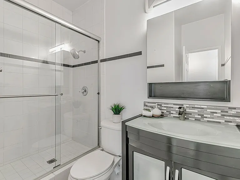 1700 Civic Center Dr #707 — Photo 20