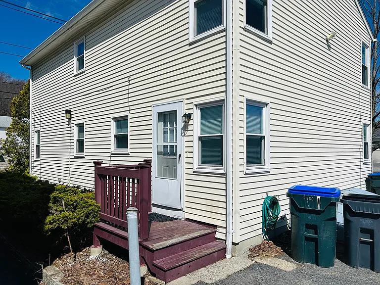 780 Plainfield St — Photo 18