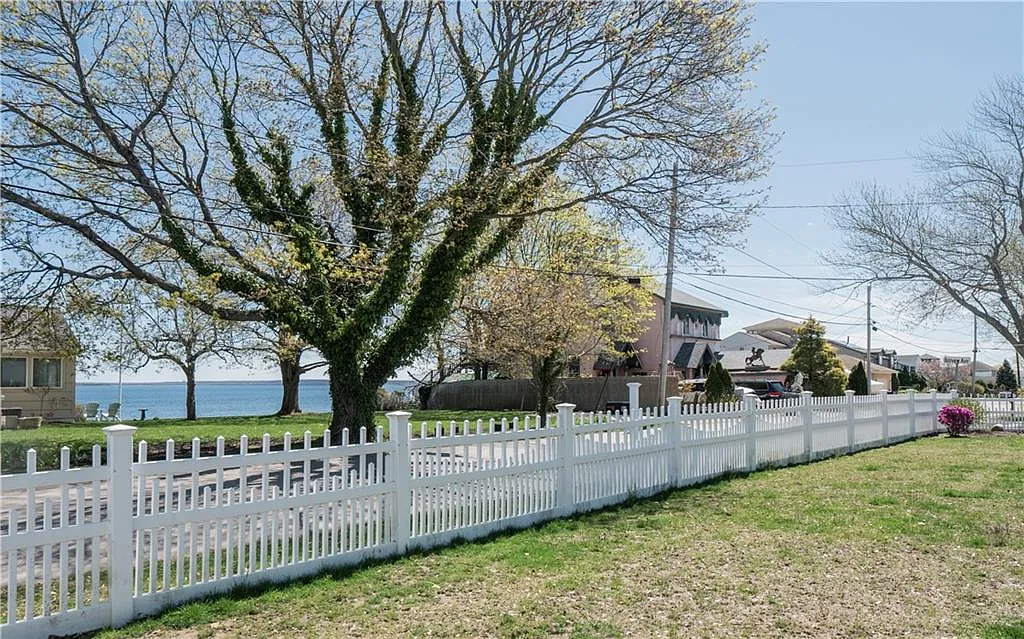 3 bed, 3.5 bath, 1860 sqft, $4,300 — Photo 2