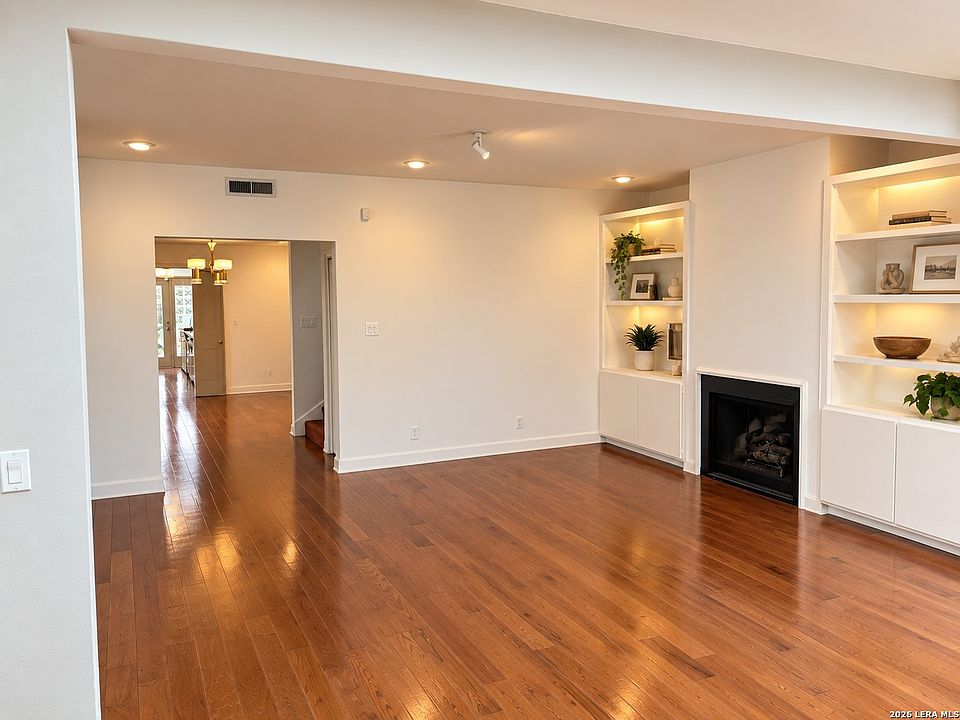 2nd image of 208 Grove Pl