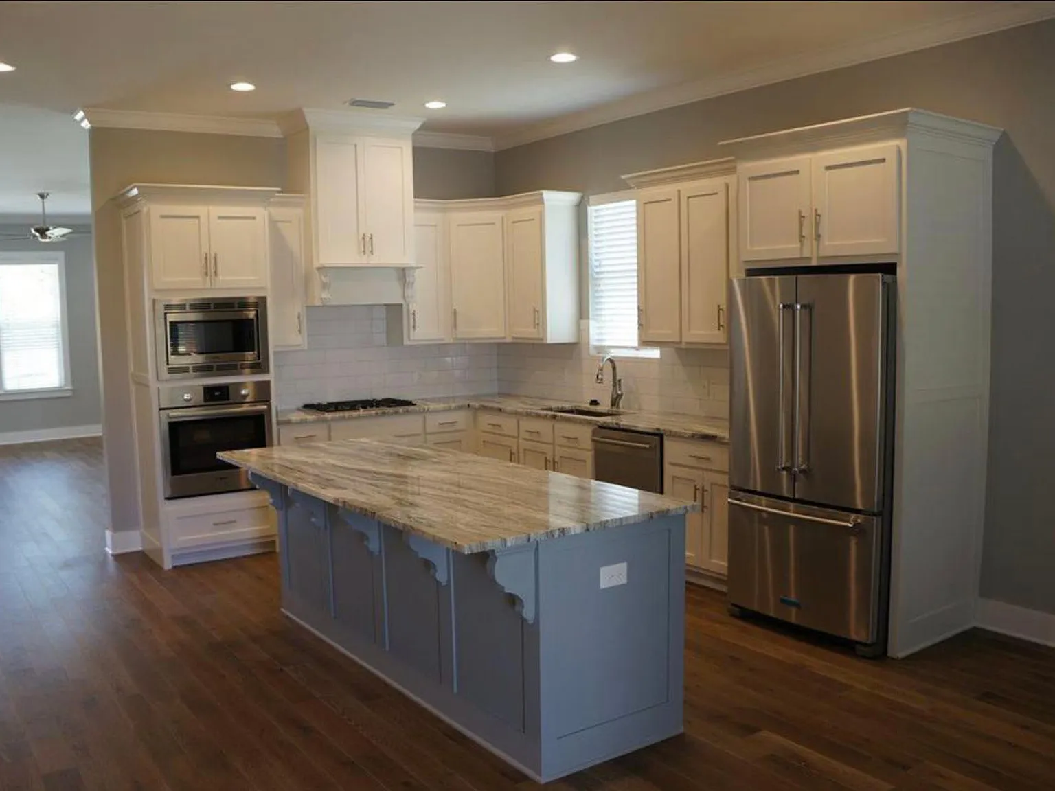 4 bed, 2493 sqft, $3,500 — Photo 3