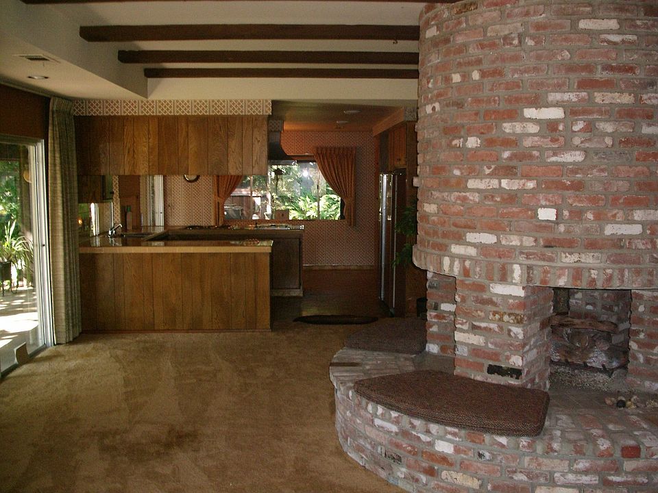 2nd image of 3355 Barhite St