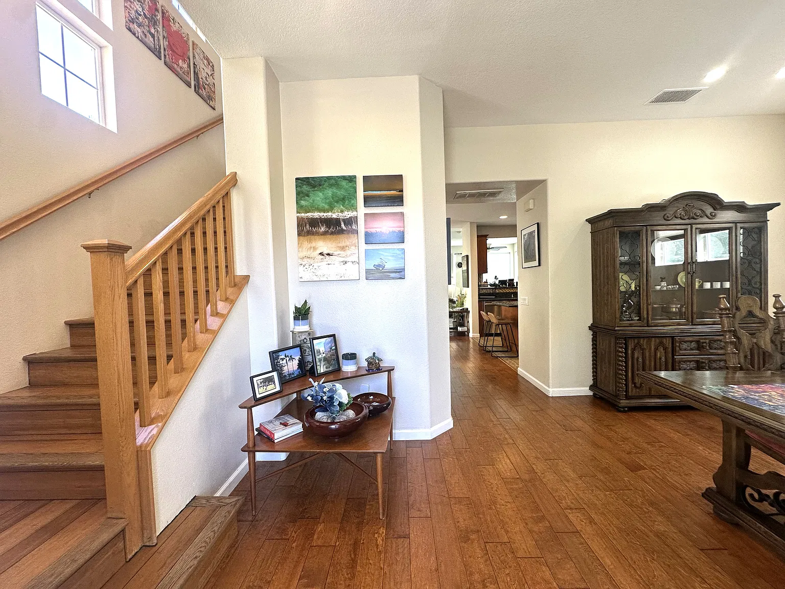 4 bed, 2100 sqft, $4,380 — Photo 2