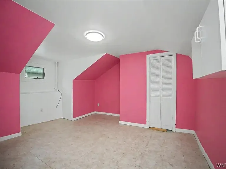 485 Porter Ave — Photo 18