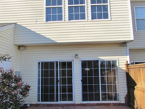 2nd image of 114 Waterford Park Dr