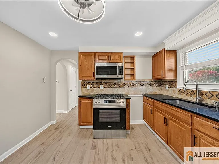 224 Atlantic Ave — Photo 9