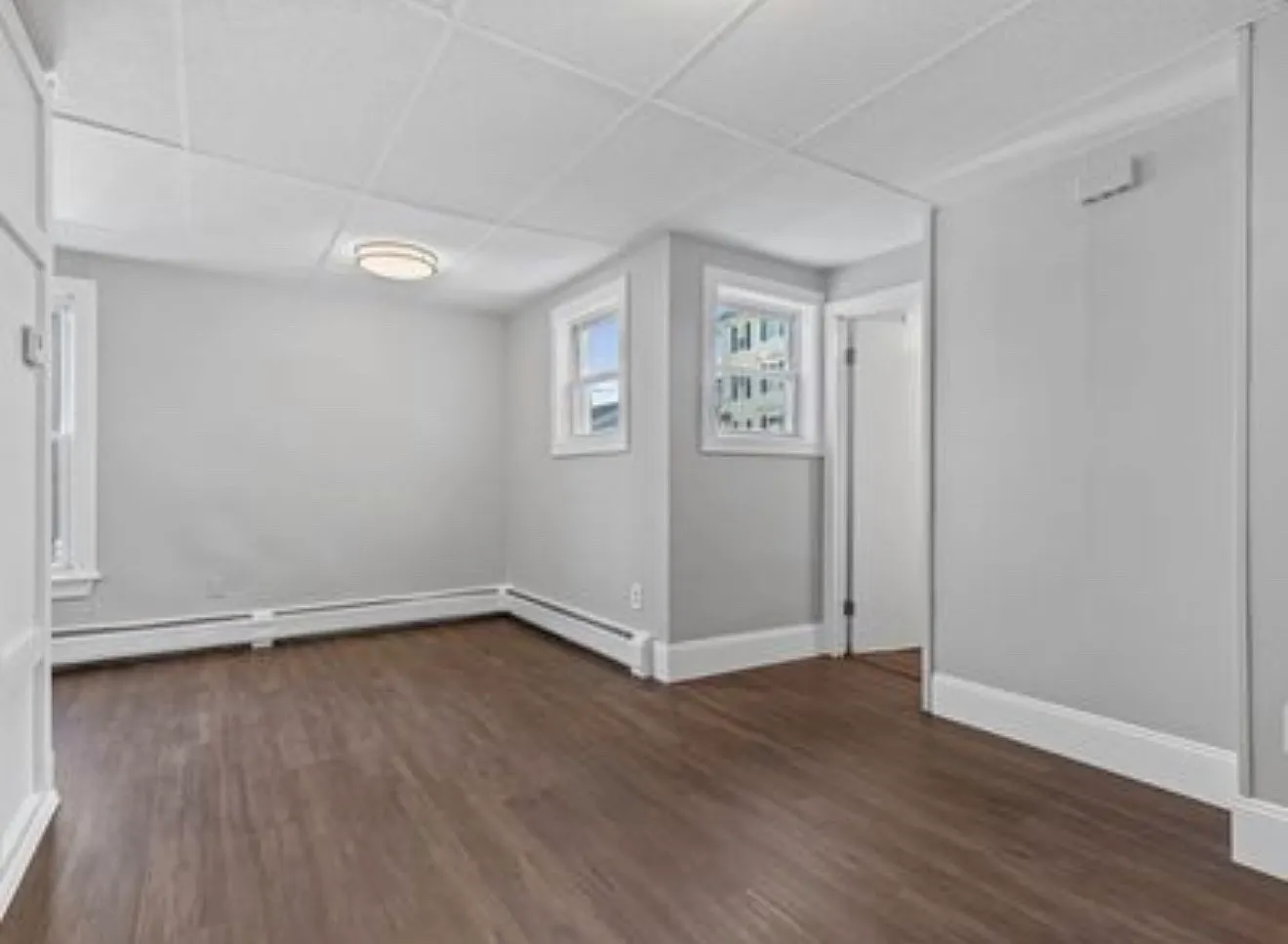 481 Durfee St — Photo 3