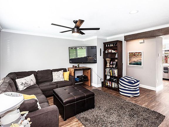 2nd image of 531 W Alton Ave #23E