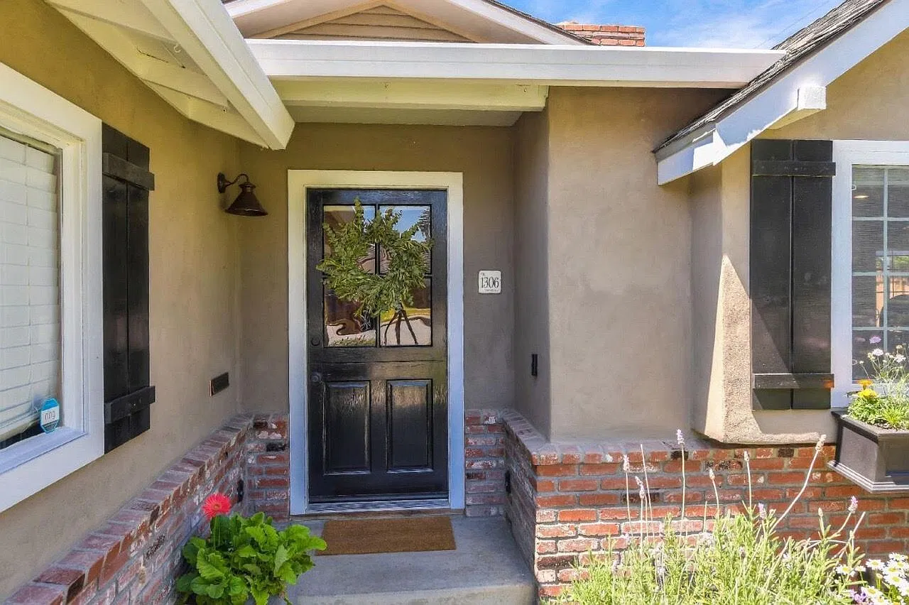 3 bed, 1722 sqft, $9,000 — Photo 3