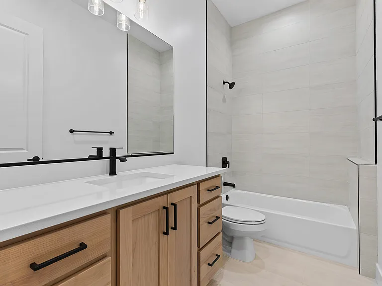 2nd Bathroom