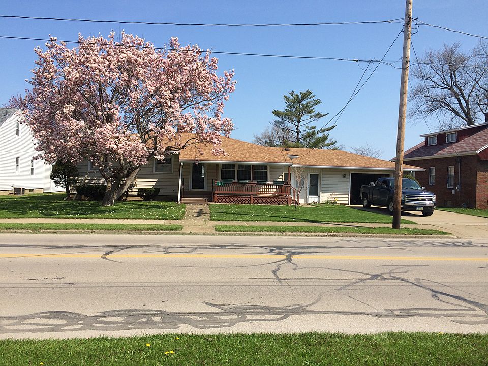 294 Lake Road, Conneaut, OH