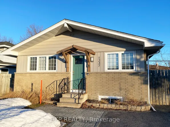 1237 Vancouver Ave, Ottawa, ON K1V 6V2
