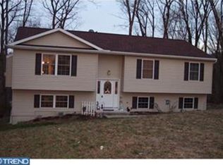 516 Coyote Dr, Auburn, PA 17922