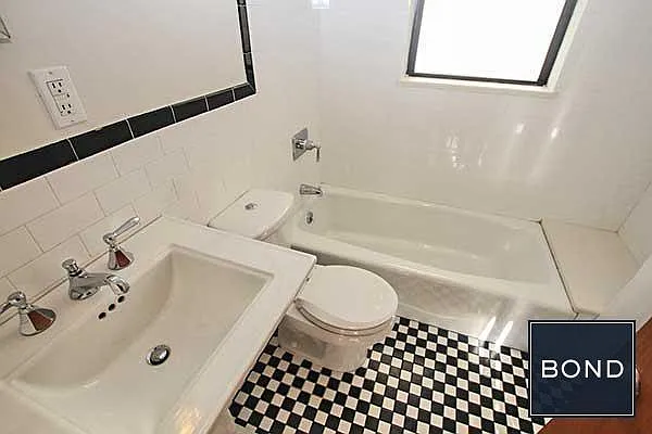 Rented by Bond New York | media 24