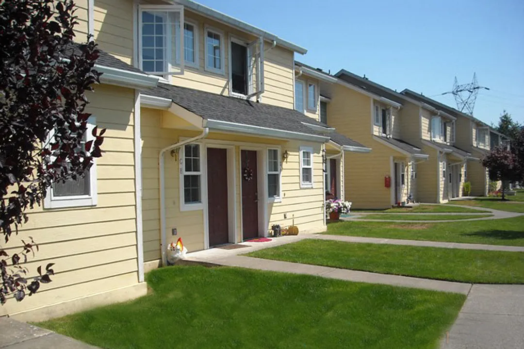 Country Run Apartments — Photo 1