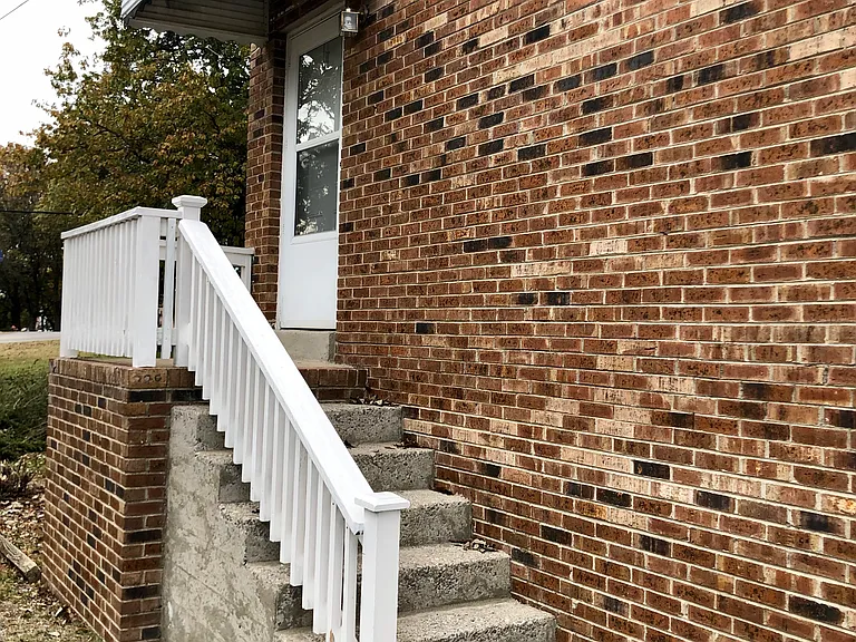 1020 Hickory Hill Ln — Photo 12