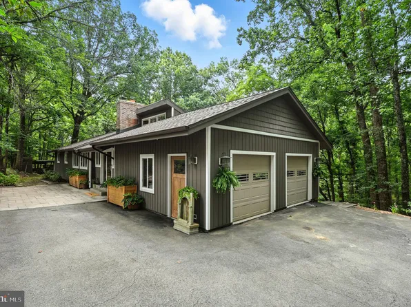 2919 Jackson Dr, Haymarket, VA 20169