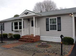86 Sherwood Valley Ln, Coventry, RI 02816