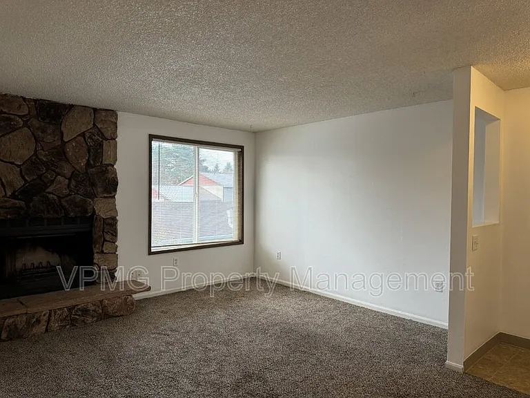 5415 NE 34th St #B — Photo 3