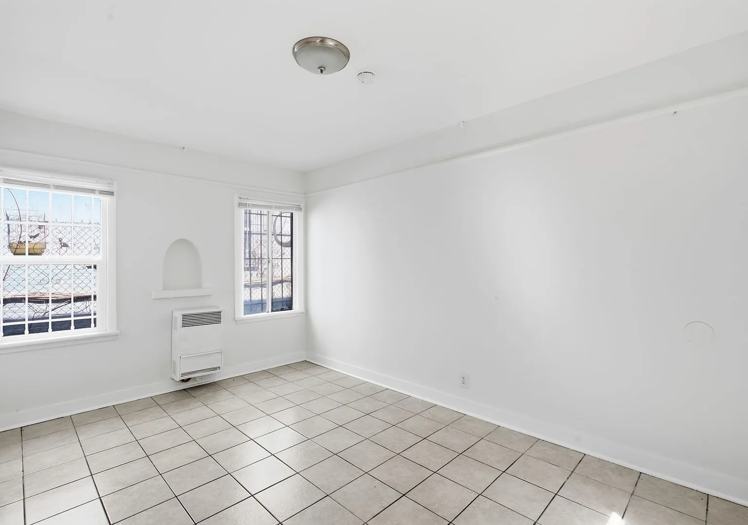 1426 S Bonnie Brae Street — Photo 2
