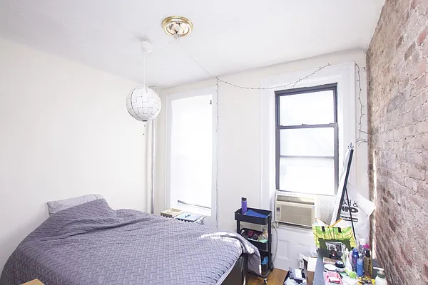 Rented by Jonis Realty | media 7