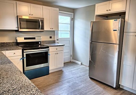 4th image of 45 Woodbine St