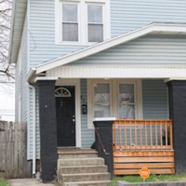 1st image of 827 Wager St