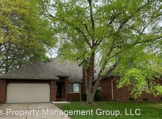 4658 S Stewart Ave, Springfield, MO 65804