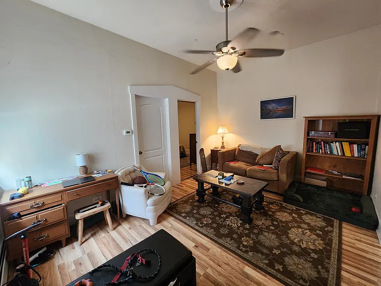 1048 N Marshfield Ave #1R — Photo 2