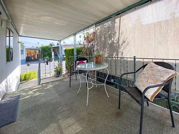 4th image of 195 Blossom Way #234