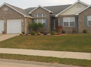 110 Arrowleaf St, Highland, IL 62249