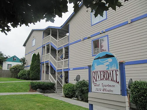 Riverdale Apartments — Photo 40