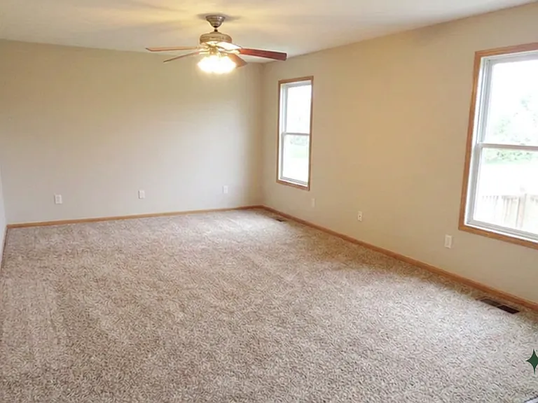 522 Thistleview Dr — Photo 13