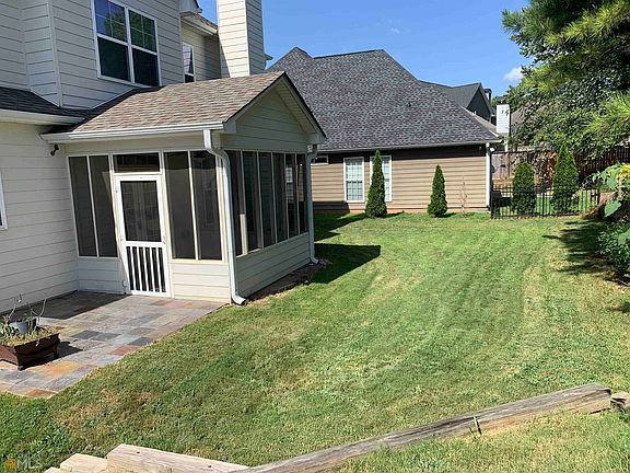 4th image of 251 Turnbridge Cir