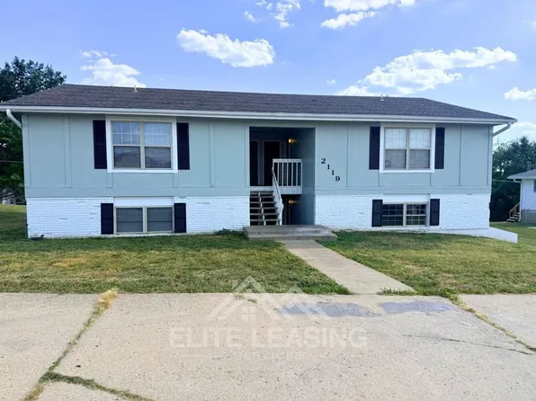 2119 SE 30th, 2119 SE 30th St #D, Topeka, KS 66605