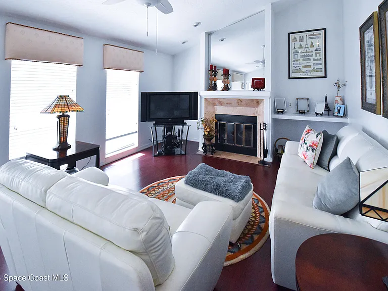 101 Island Grove Dr — Photo 17