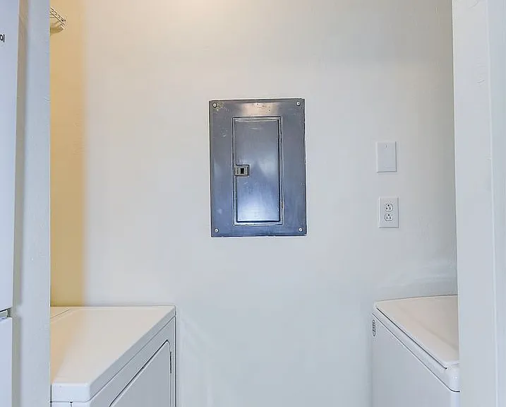 2393 London Pointe Dr — Photo 21