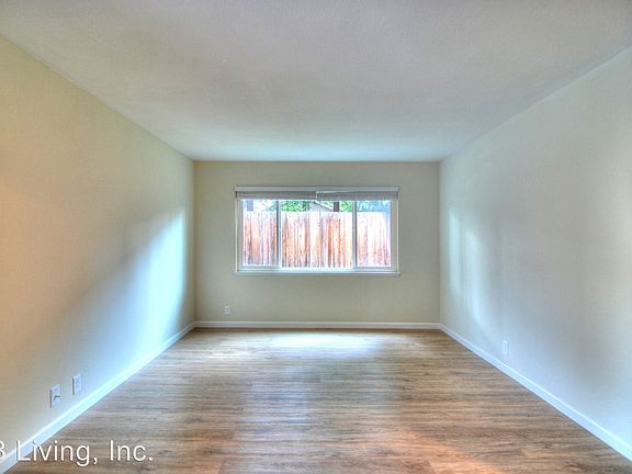 5th image of 1550 Ebener St APT 02