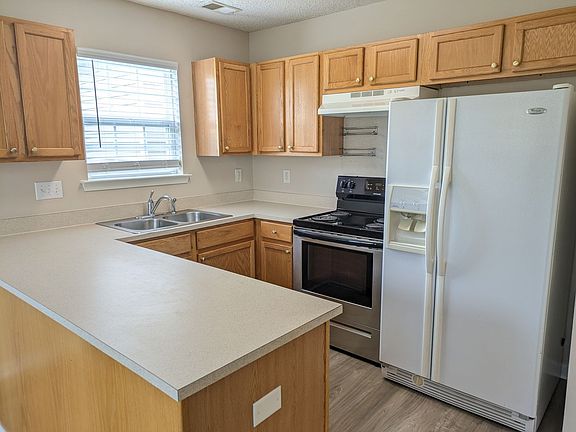 5th image of 2151 Wexford Way