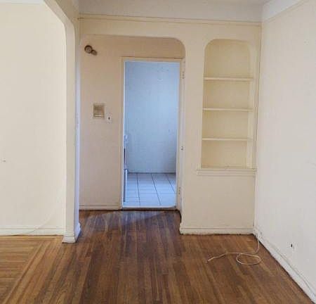 3rd image of 1011 Neilson St #2G