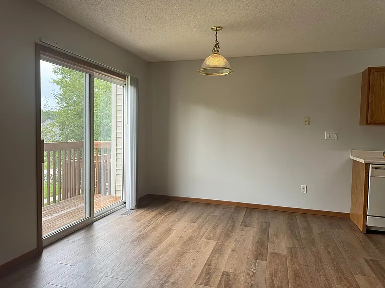 1039 Scott Park Dr — Photo 12