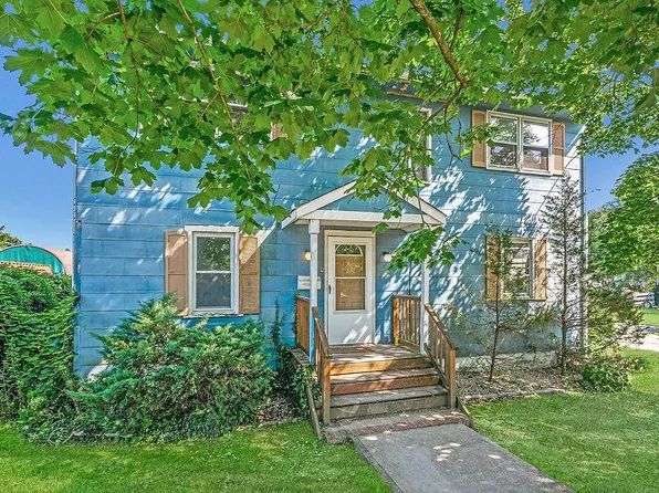 110 Worth St, Toms River, NJ 08757
