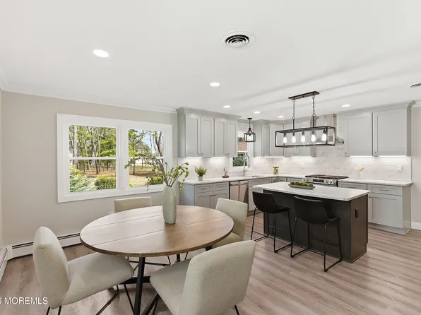 266 Westbrook Drive, Toms River, NJ 08757