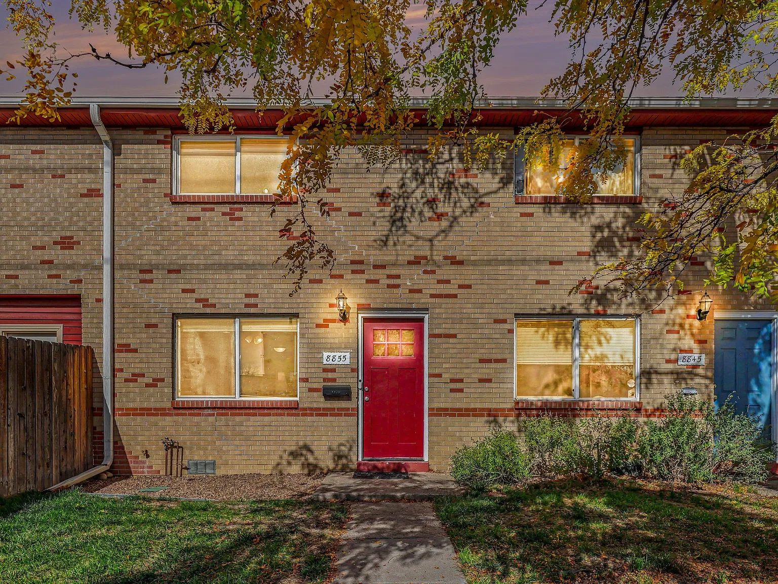 2 bed, 2.5 bath, 950 sqft, $1,849 — Photo 1