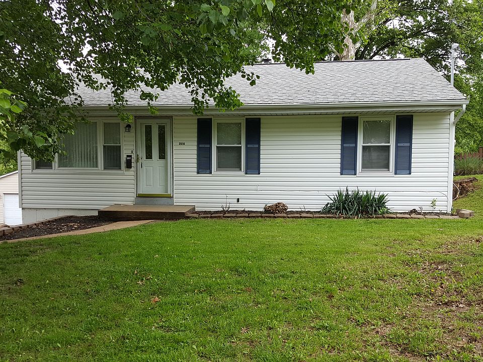 1st image of 2516 E Milton Ave